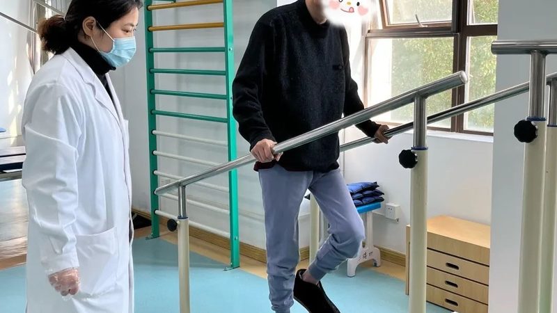 目前市场上智能居家养老系统品牌众多，以下列举几个具有代表性的品牌：